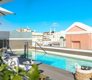 Schwimmbad  Vincci Molviedro Sevilla